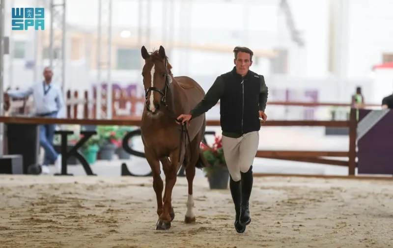 فرسان العالم يبدأون تدريباتهم في مونديال قفز الحواجز والترويض بالسعودية