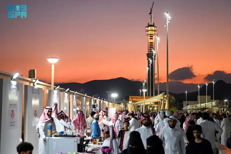 إقبال كبير على مهرجان مزارعي الورد في الطائف