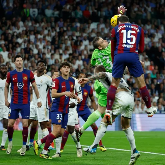 جدل في إسبانيا بعد إلغاء هدف برشلونة في "الكلاسيكو".. لابورتا يلوّح بإمكانية إعادة المباراة