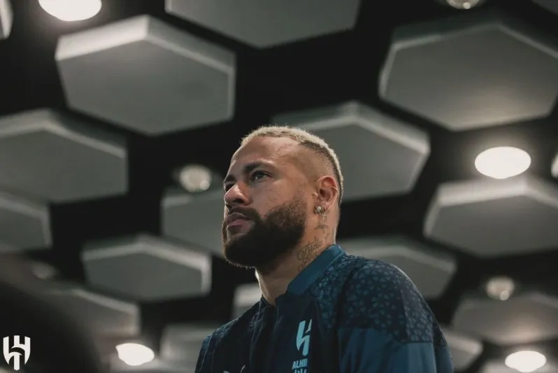 بعد الخسارة من العين.. نيمار يوجه رسالة لزملائه في الهلال