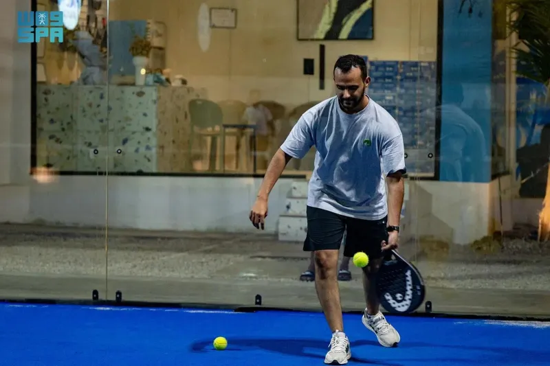 إقبالٌ متزايدٌ على رياضة "البادل" في المملكة خلال رمضان