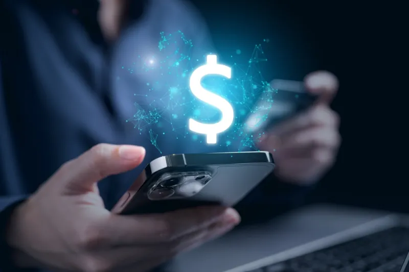 تحذيرات من الاحتفاظ بالأموال في تطبيقات الدفع عبر الهاتف المحمول