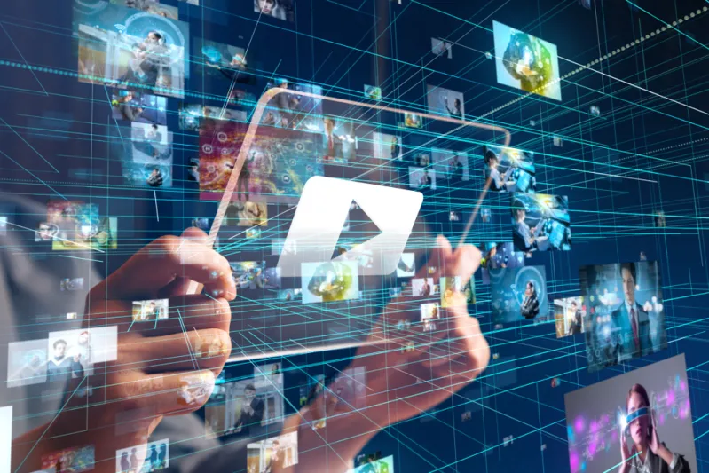 سباق التكنولوجيا.. ظاهرة "الفومو" تدفع شركات التقنية الكبرى للاستثمار في الذكاء الاصطناعي