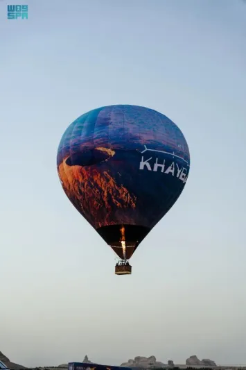 إطلاق أكبر مجموعة مناطيد الهواء الساخن في العالم بتصاميم مستوحاة من العُلا