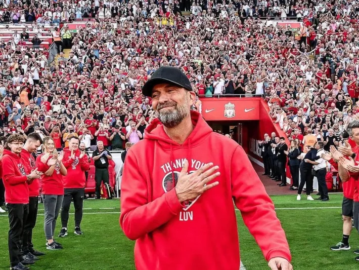 جوارديولا يودع كلوب بالدموع: المنافسة كانت رائعة