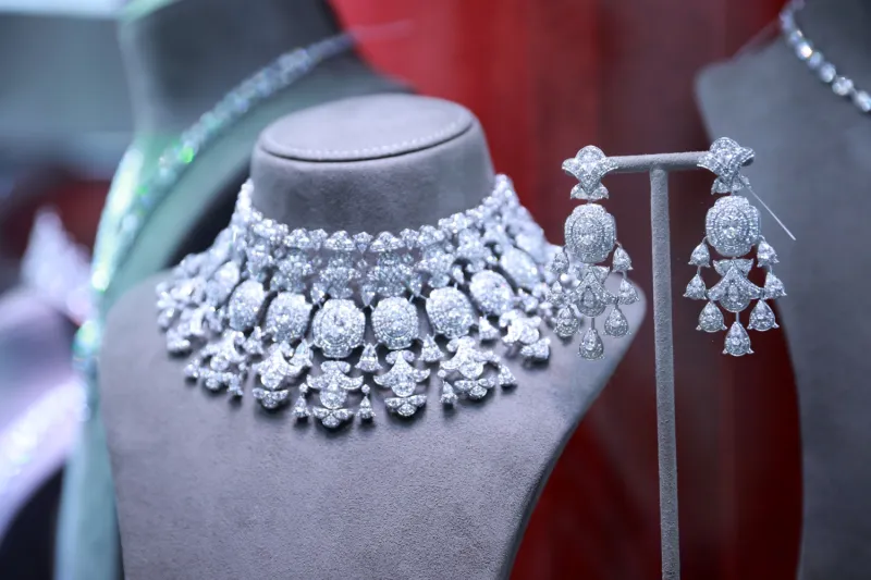 الأسبوع السعودي الدولي للفخامة يفتح أبوابه في الرياض كاشفًا عن عالمٍ من الجمال الاستثنائي