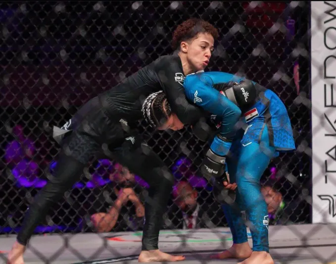 "هتان السيف".. أول سعودية تفوز في بطولة دوري المقاتلين المحترفين "PFL"