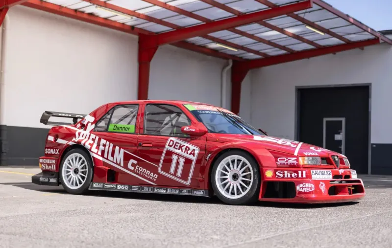 سيارة "Alfa Romeo 155 V6 TI DTM" الفريدة للبيع بمزاد في ألمانيا