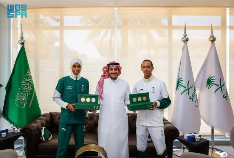 استقبال حافل للاعبي التايكوندو أبو طالب والظافري بعد حصدهما ذهبيتي آسيا