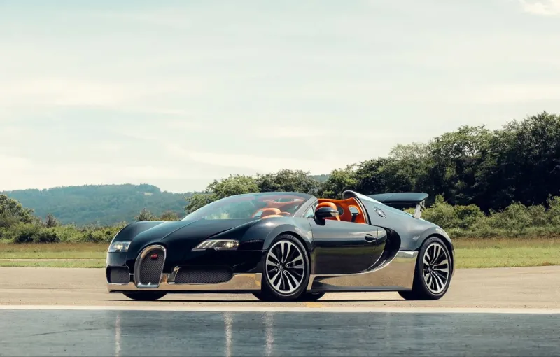 سيارة "Bugatti Veyron 16.4 Grand Sport" فريدة للبيع في مزاد
