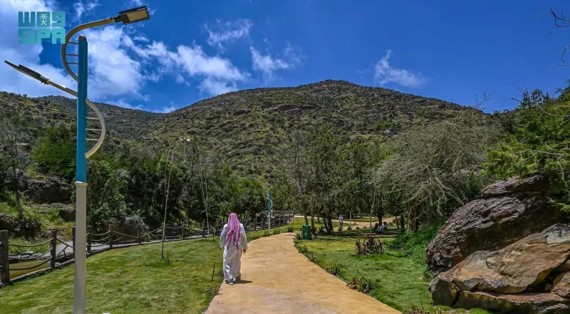 متنزه جدر في الباحة.. مقصد متميز لعشاق الاستمتاع بالطبيعة