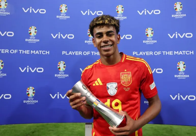 إنجاز أولمو ويامال الأصغر .. حقائق لأول مرة من فوز إسبانيا على فرنسا في يورو 2024 (فيديو)