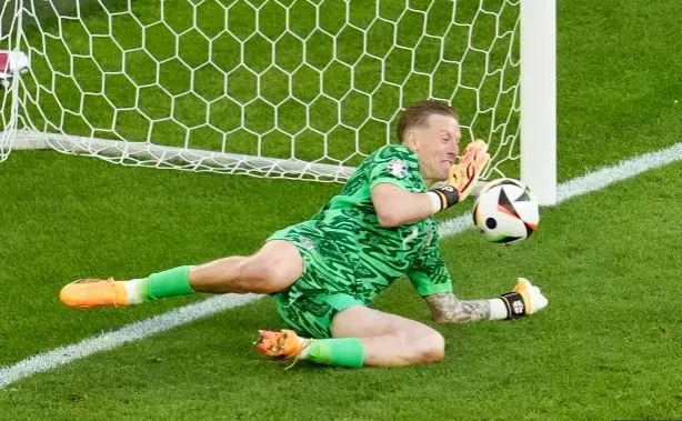 زجاجة مياه بيكفورد كلمة السر في تأهل إنجلترا لنصف نهائي يورو 2024 (صور)