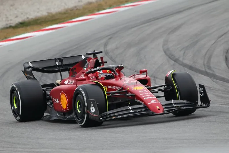 رالي بولندا.. روفانبيرا ينتزع الصدارة من ميكلسن ويقود تويوتا للفوز بعد استدعائه بديلاً لأوجيه