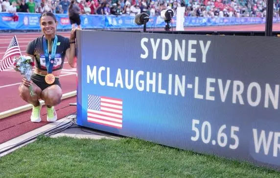 خامسة عالمية.. ماكلولين-ليفرون تُحطّم رقمها القياسي وتُهيمن على سباق 400 متر حواجز