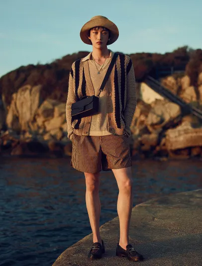 أخف وزنًا وأكثر إشراقًا… الصيف يتقاسم أناقته بين البحر والجبل