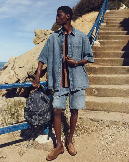 أخف وزنًا وأكثر إشراقًا… الصيف يتقاسم أناقته بين البحر والجبل