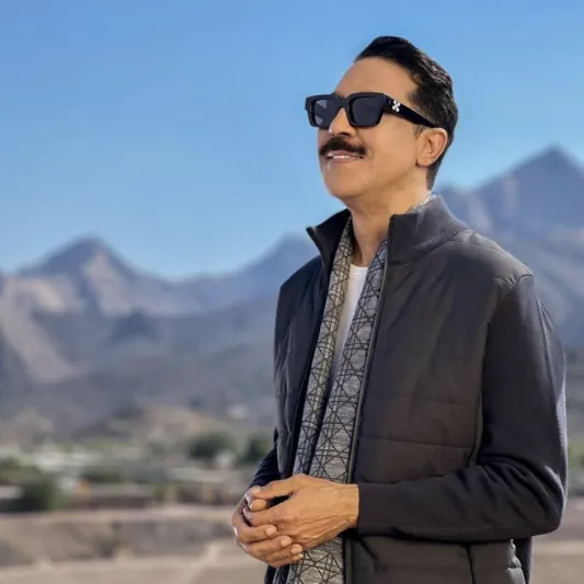 رغم مرضه.. عبدالله الرويشد يُفاجئ جمهوره بعمل جديد (فيديو)