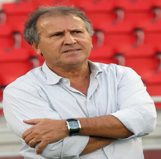 سرقة متعلقات بنصف مليون يورو من أسطورة البرازيل "زيكو" في أولمبياد باريس