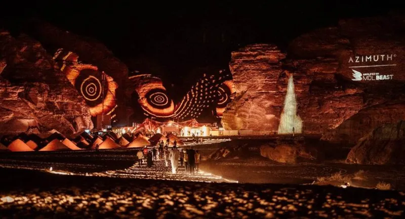 فعالية "أزمث" الاستثنائية تعود إلى العُلا في نسختها الرابعة على التوالي بعنوان "حتى شروق الشمس"