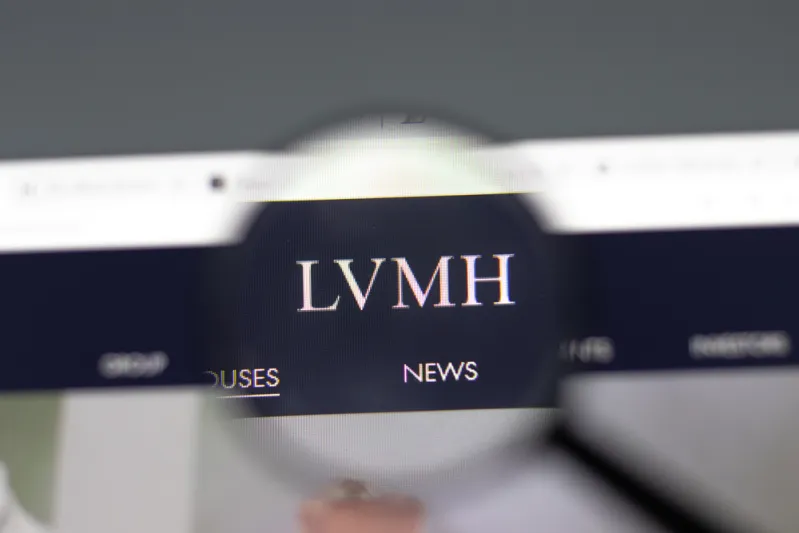تباطؤ نمو مبيعات LVMH يلقي بظلاله على قطاع السلع الفاخرة