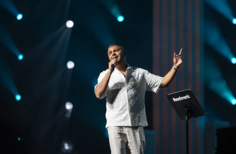 إليسا ورامي صبري يشعلان مسرح عبادي الجوهر في ليلة طربية لا تُنسى ضمن موسم جدة