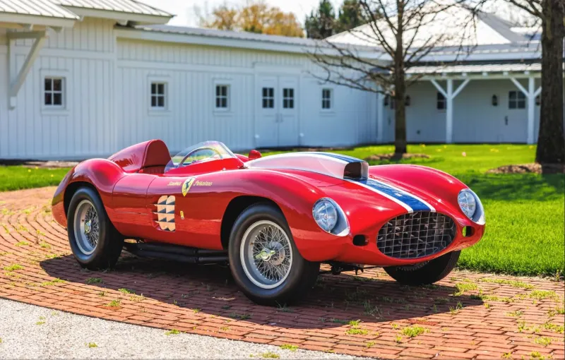 سيارة "Ferrari 410 Sport Spider" الفريدة في مزاد بـ 15 مليون دولار