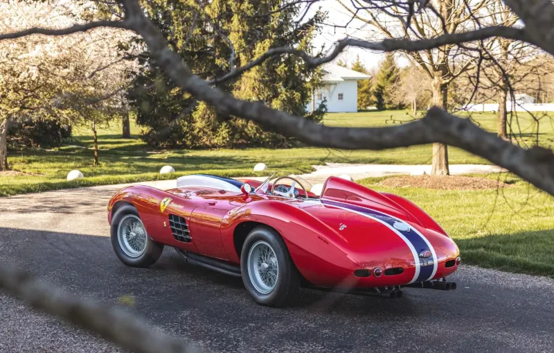 سيارة "Ferrari 410 Sport Spider" الفريدة في مزاد بـ 15 مليون دولار