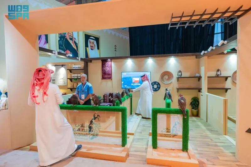 مزرعة تشيكية تبيع ثلث إنتاجها خلال أول أسبوع من المزاد الدولي للصقور