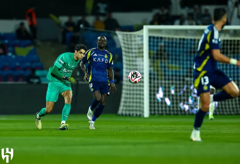 شاهد.. الهلال يتوج بكأس السوبر السعودية برباعية في النصر