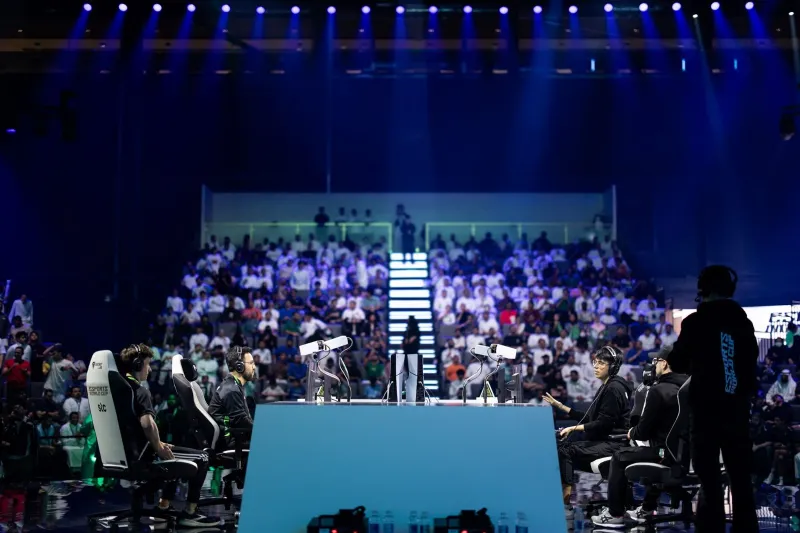 تنافس كبير  بين اللاعبين والفرق في ثالث أيام الأسبوع السابع من كأس العالم للرياضات الإلكترونية