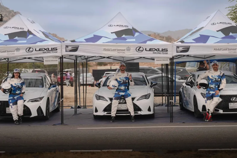 الفوز والإثارة تميزان مشاركة فريق لكزس في بطولة السعودية تويوتا 2024 "صعود الهضبة"