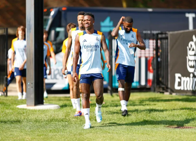 عرض سعودي لا يقاوم: هل يترك فينيسيوس ريال مدريد من أجل مليار يورو؟