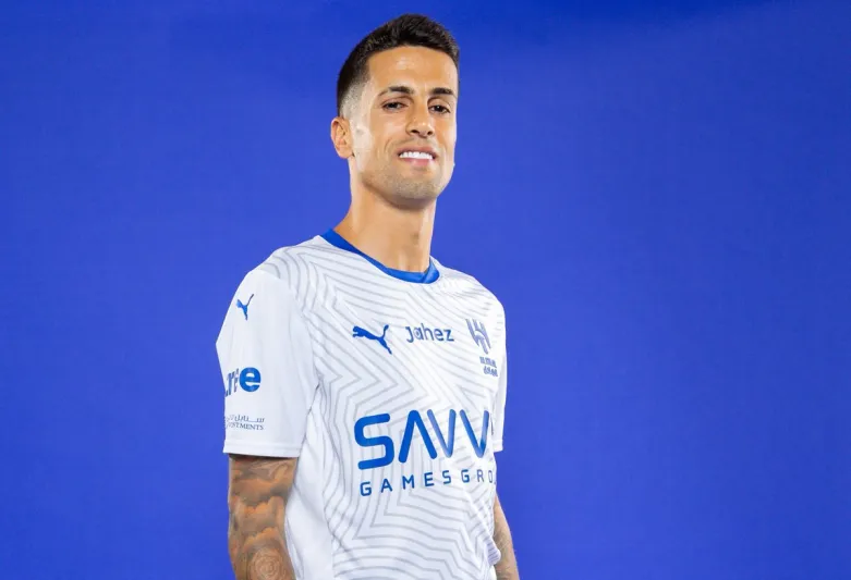 كيف قدم نادي الهلال صفقته الجديدة "كانسيلو"؟ 