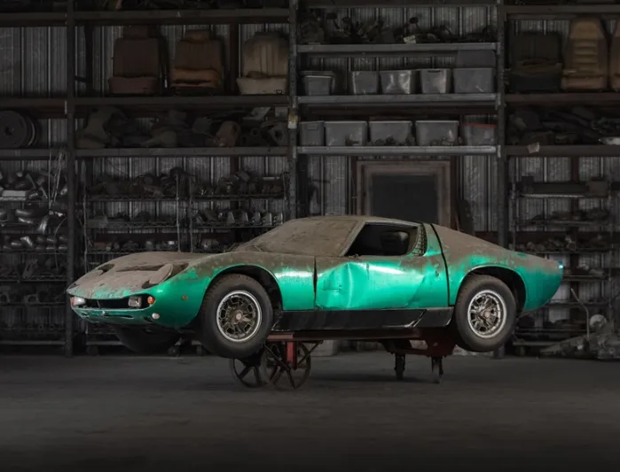 عرض 3 سيارات "لامبورجيني ميورا" نادرة في مزاد نهاية أكتوبر