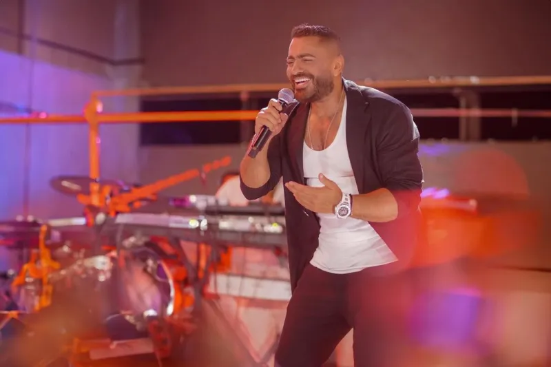 تامر حسني يشارك في احتفالات اليوم الوطني السعودي من مصر (صور)