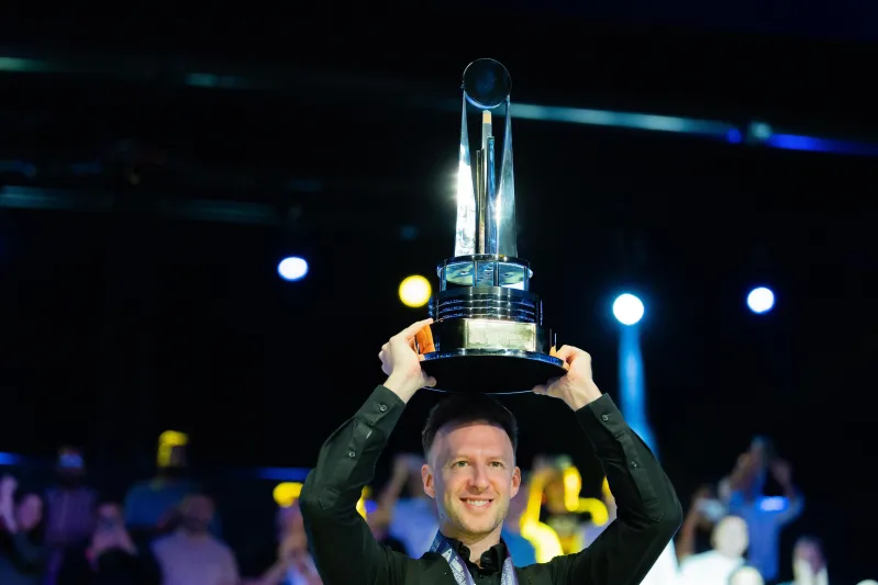 الإنجليزي "جود ترامب" يتوج ببطولة الماسترز السعودية للسنوكر