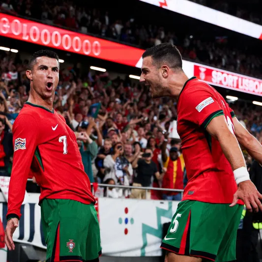 كريستيانو رونالدو - المصدر: حساب Cristiano Ronaldo على منصة X رونالدو يتعرض لهجوم مفاجئ خلال احتفاله بهدفه الـ901 (فيديو)
