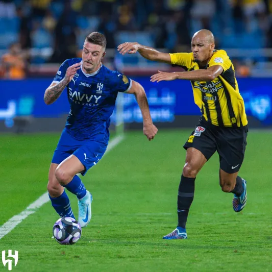 "روبن نيفيز" نجم "نادي الهلال" يتصدر تقييم الكلاسيكو