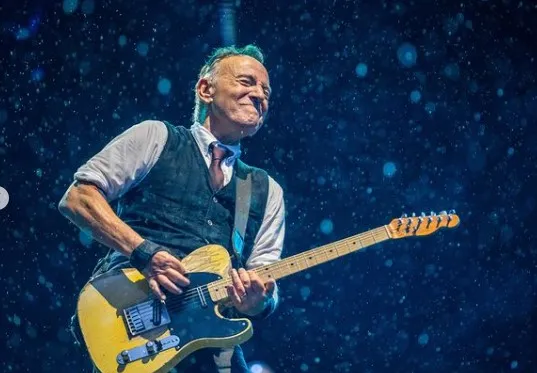 المغني "بروس سبرينجستين" يكشف سر ثروته المليارية!