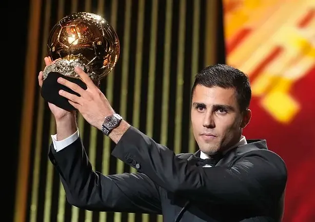  بعد فوزه بالكرة الذهبية 2024.. كم تبلغ ثروة "رودري"؟