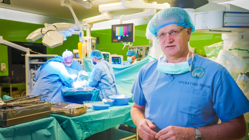 "الملك فيصل التخصصي" ينجح في إجراء أول زراعة كبد روبوتية للفص الأيسر 