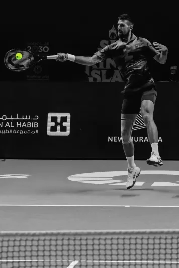 "ألكاراز" يواجه "سينر" في نهائي "Six Kings Slam" ضمن "موسم الرياض"