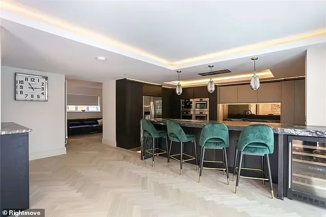 فخامة منقطعة النظير.. جولة داخل منزل اللاعب "لوك ليتلر" (صور)