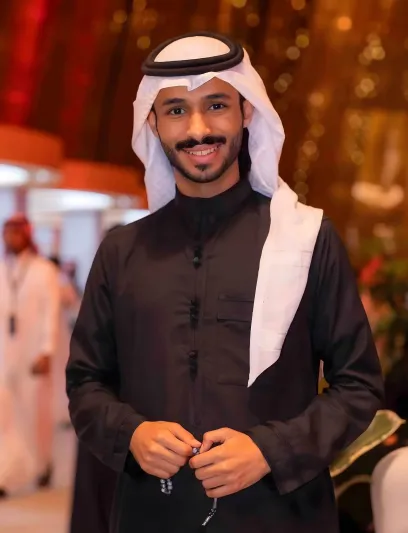 الممثل عزام النمري: همي أن نصل إلى أنفسنا قبل العالمية.. لا ألتفت إلى حجم الدور بل تأثيره