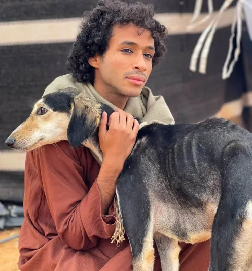 الممثل عزام النمري: همي أن نصل إلى أنفسنا قبل العالمية.. لا ألتفت إلى حجم الدور بل تأثيره