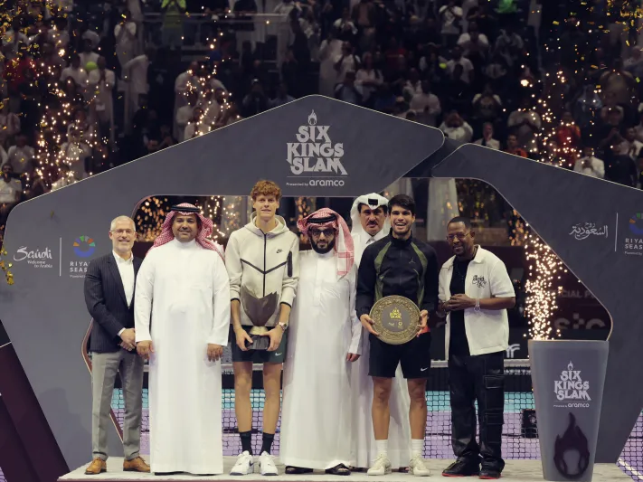 "سينر" يواصل تألقه عالمياً ويتربع على عرش بطولة "The six Kings Slam"