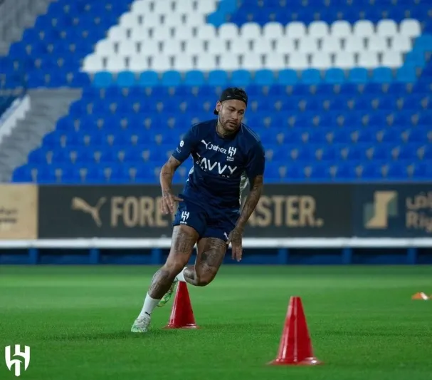 قبل المواجهة المرتقبة.. نيمار يتصدر لاعبي الهلال والأهلي في "ألتمت تيم"