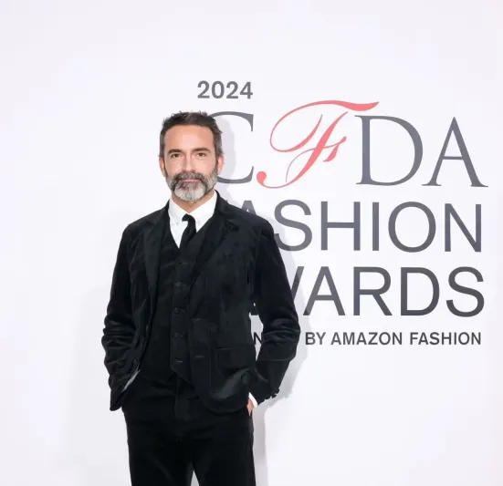 دانييل روزبيري أفضل مصمم عالمي لعام 2024