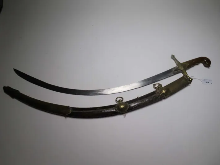 عرض سيف كان ملكًا لـ "نابليون الأول" للبيع بمزاد في لندن